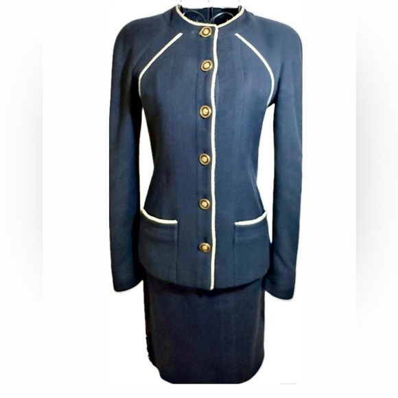 Chanel vintage tweed skirt suit from 1996. - Picture 1 of 12